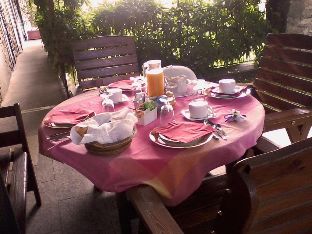 Il Glicine Bed & Breakfast Zimone Ngoại thất bức ảnh