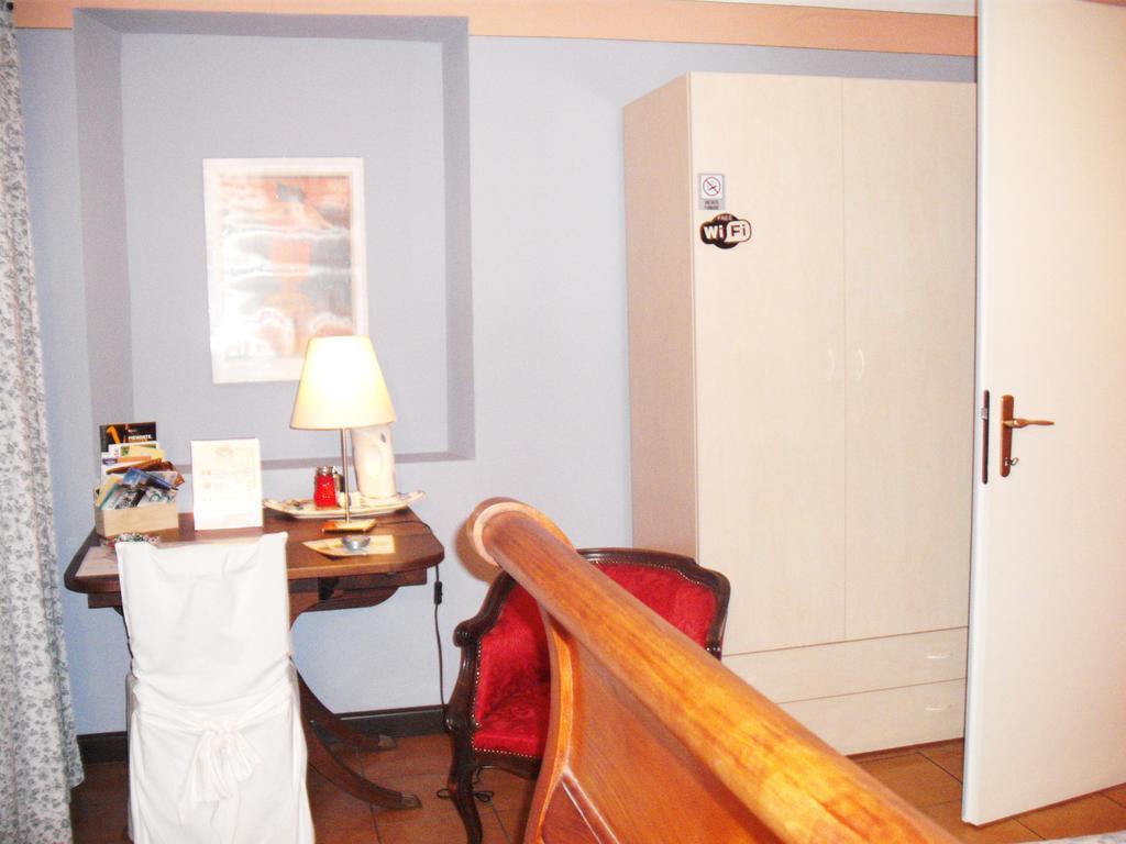 Il Glicine Bed & Breakfast Zimone Ngoại thất bức ảnh